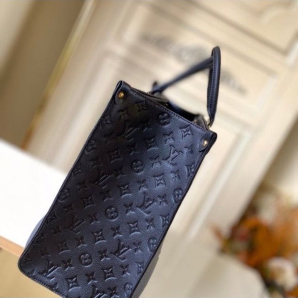 Louis Vuitton Empreinte Monogram Giant Onthego MM Black (NEW) - Picture 3 of 5